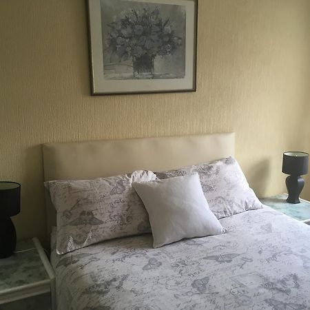 Bentons Guest House Cheltenham Esterno foto