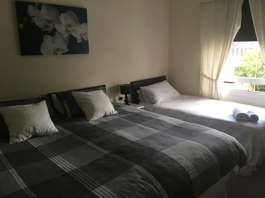Bentons Guest House Cheltenham Esterno foto
