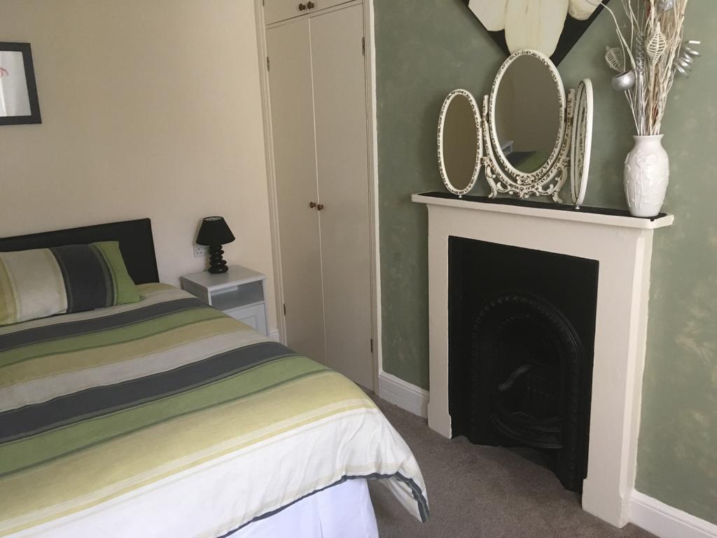 Bentons Guest House Cheltenham Esterno foto