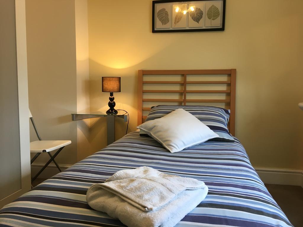 Bentons Guest House Cheltenham Esterno foto