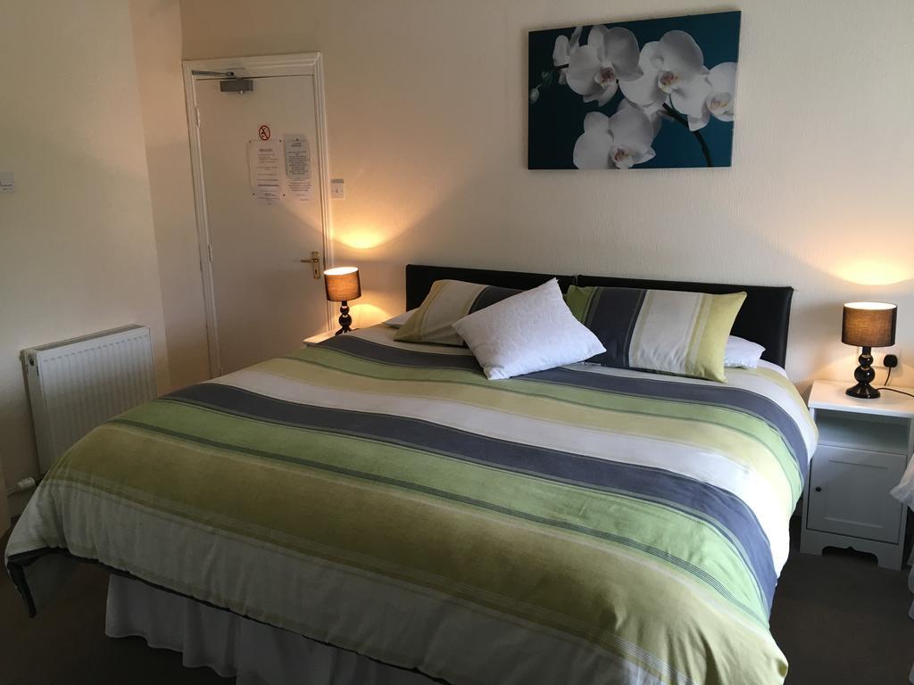 Bentons Guest House Cheltenham Esterno foto