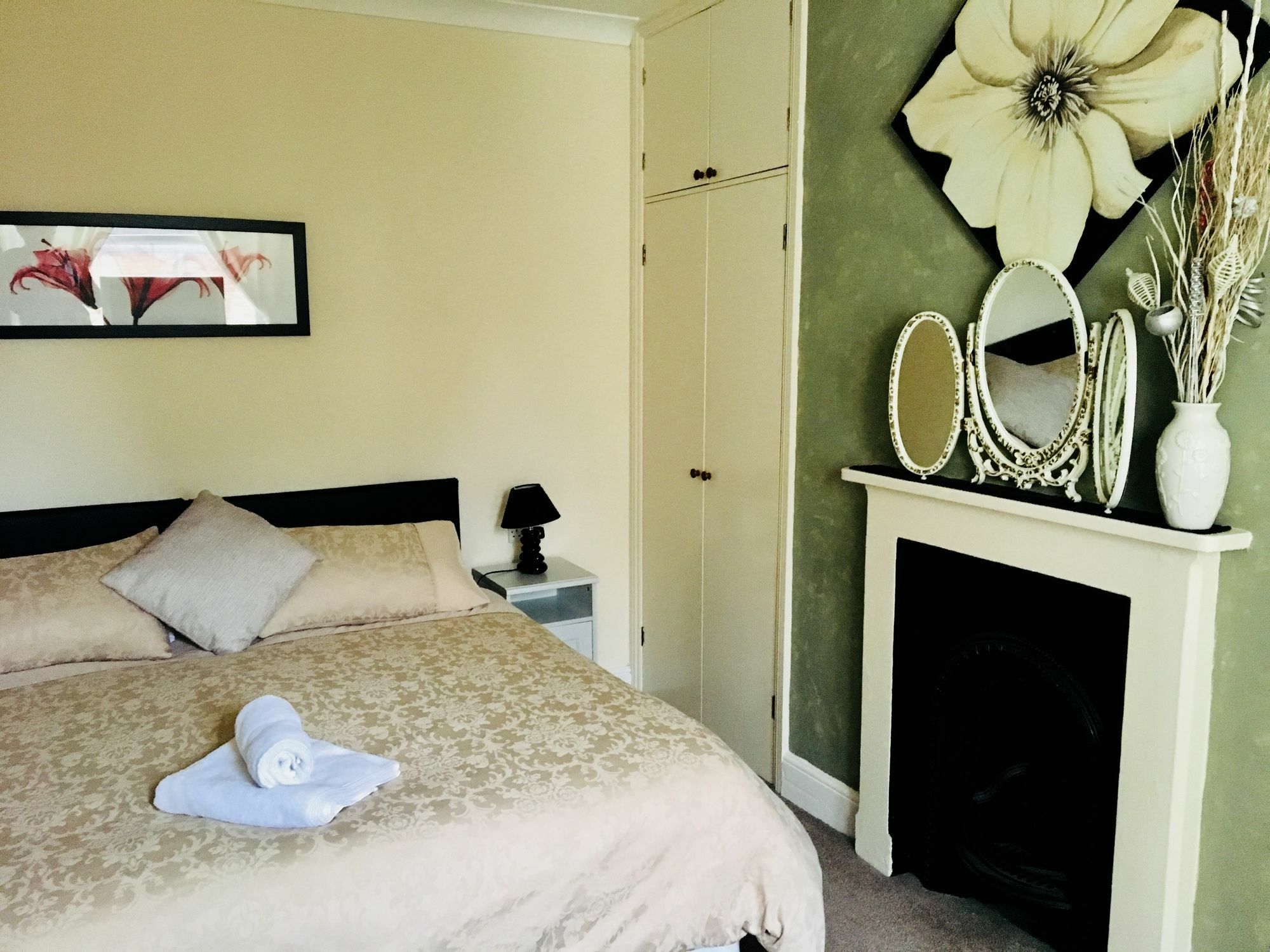 Bentons Guest House Cheltenham Esterno foto