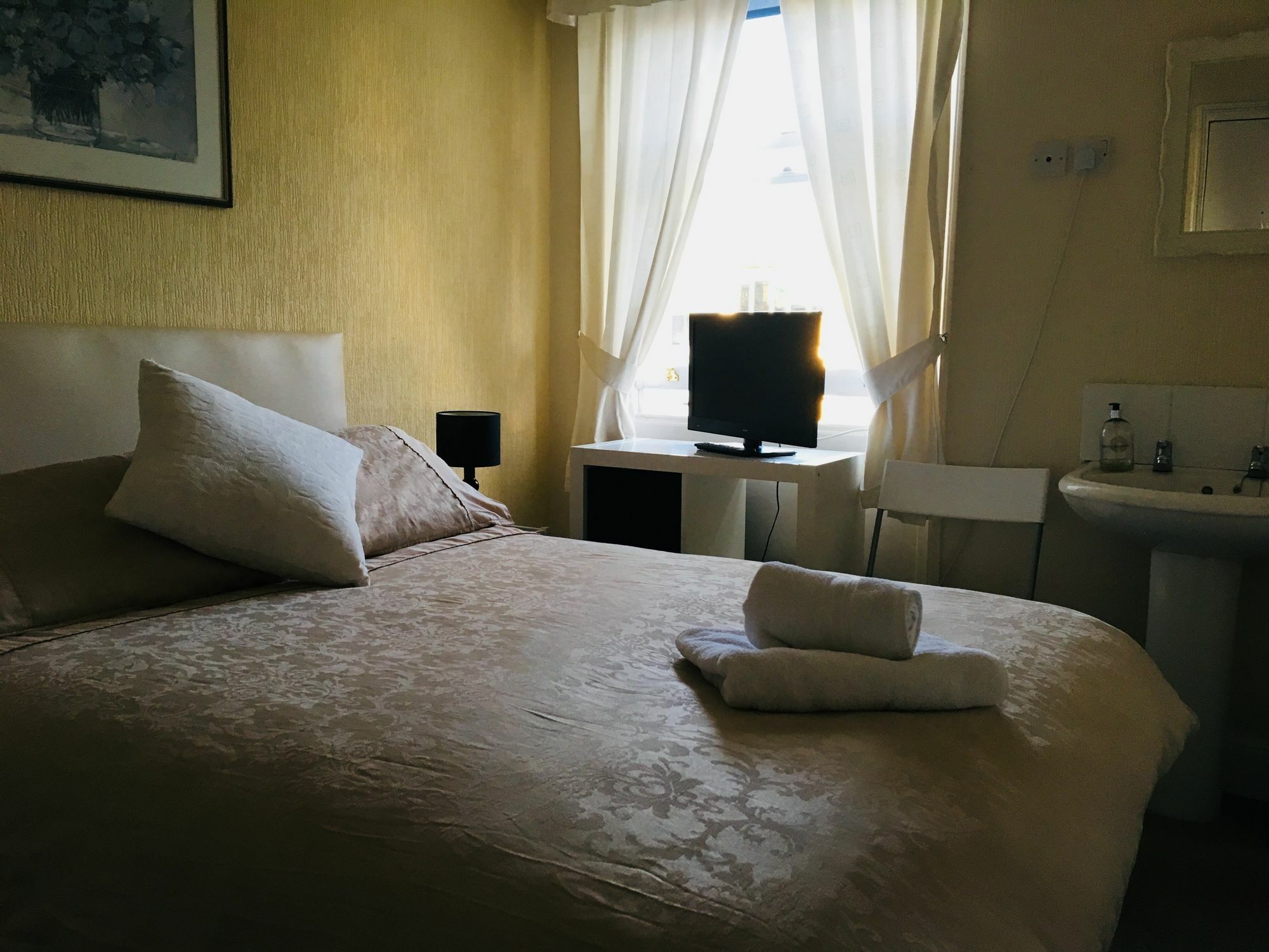 Bentons Guest House Cheltenham Esterno foto