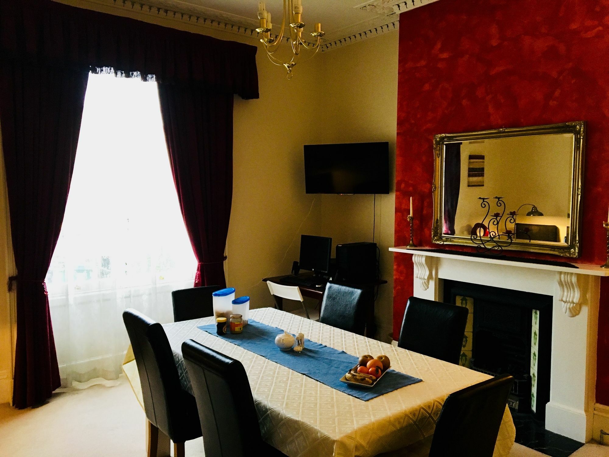 Bentons Guest House Cheltenham Esterno foto